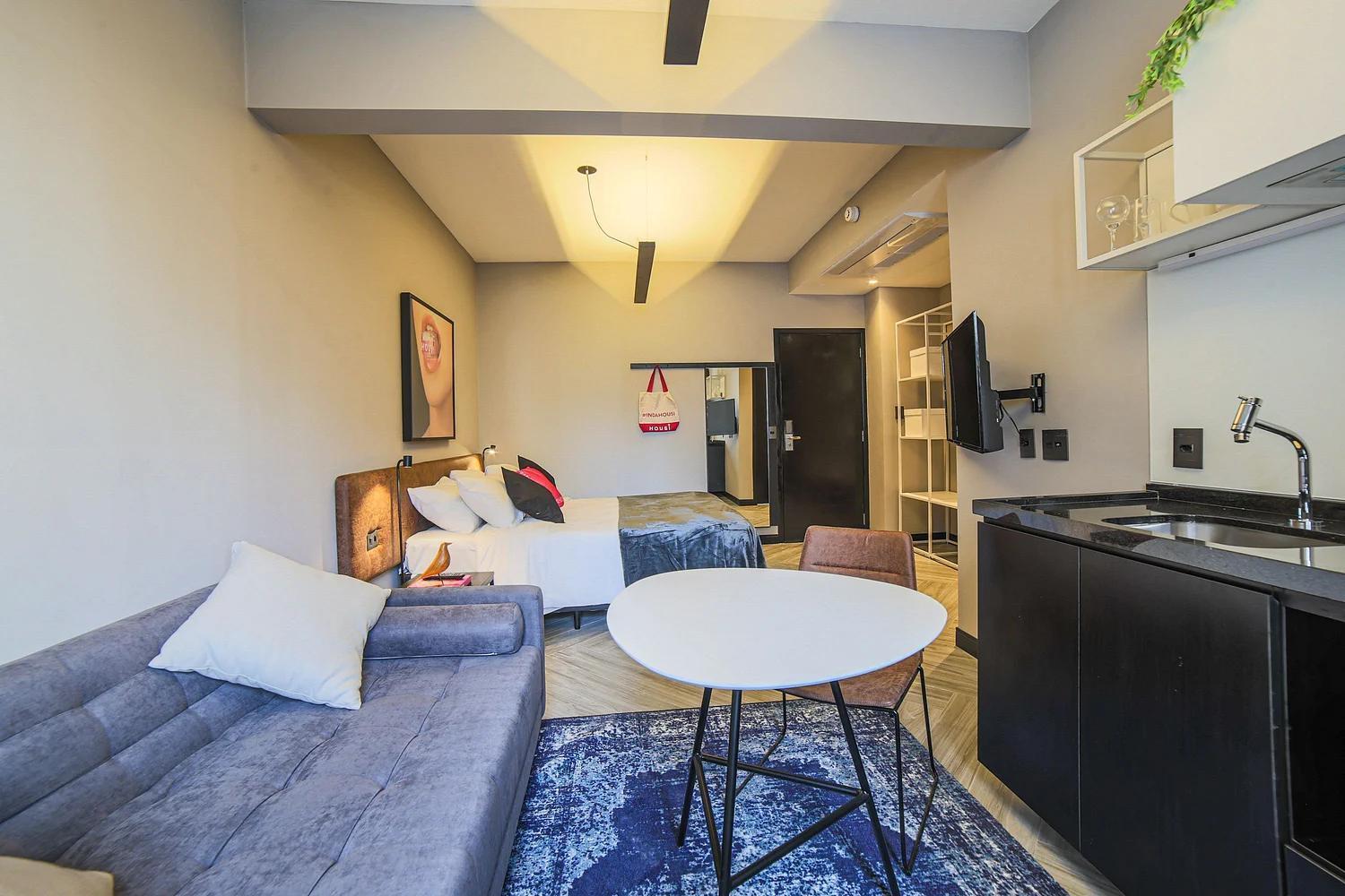 Apartment Housi Bela Cintra
